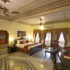 Royal Suite Pick up on Arrival only from Train or Bus station